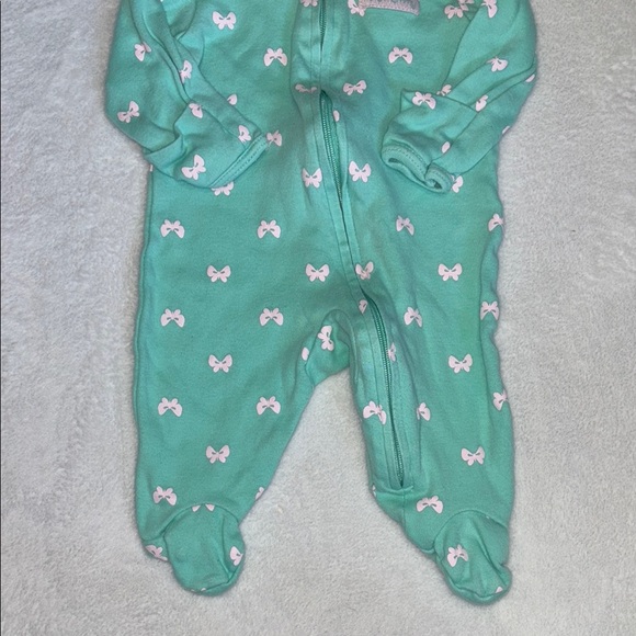 (2 for $10) Carter's Green and Pink bow Footie / sleeper One Piece 🎀 - Picture 4 of 6